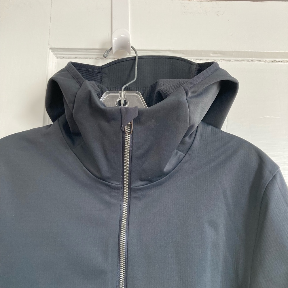 Lululemon soft shell jacket - Picture 7 of 12